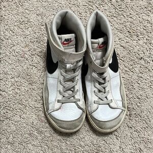 Nike Kids White and Black Sneakers